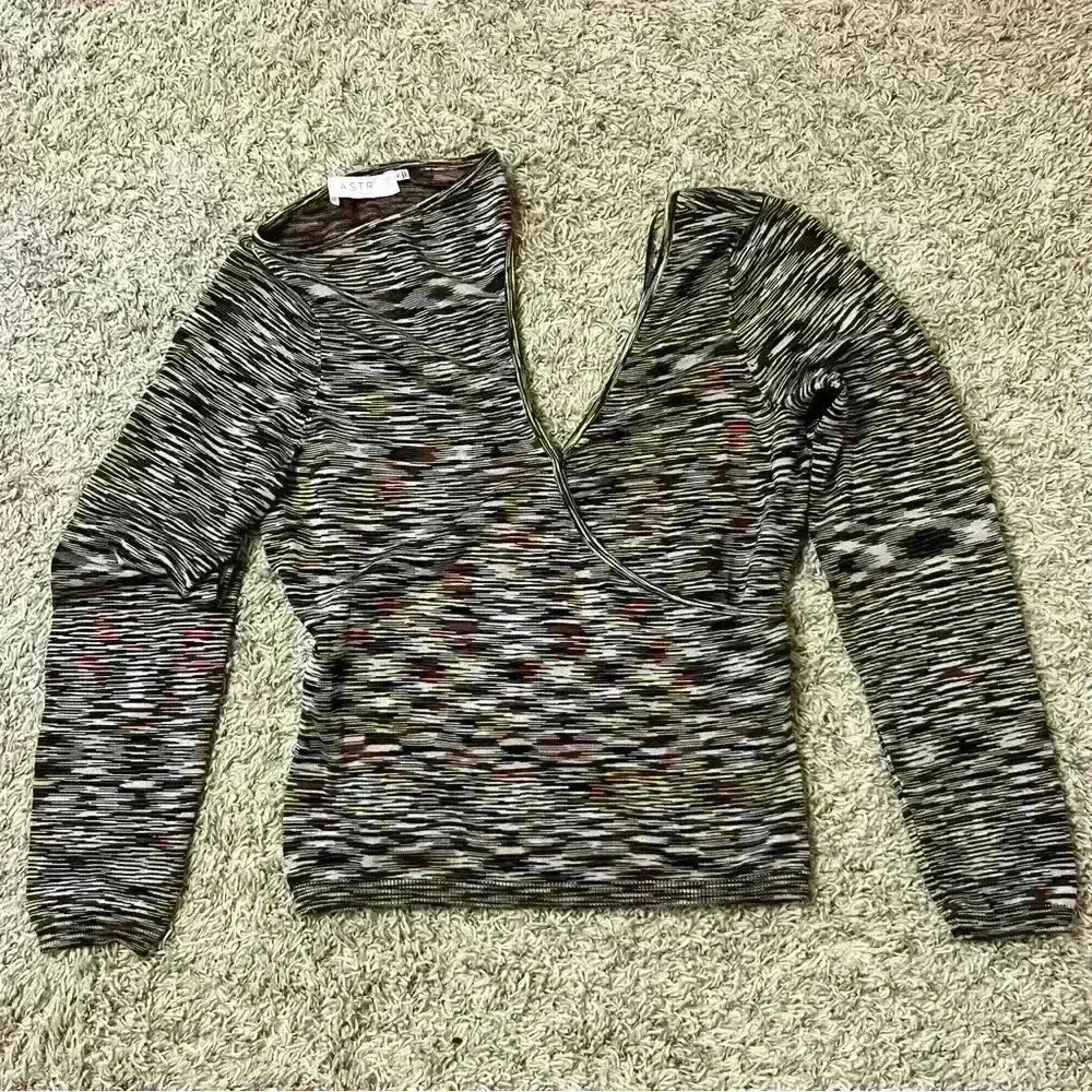 Astr The Label Women XL Shirt NWOT Brown‎ V Neck, Front and Back Crossover Wrap